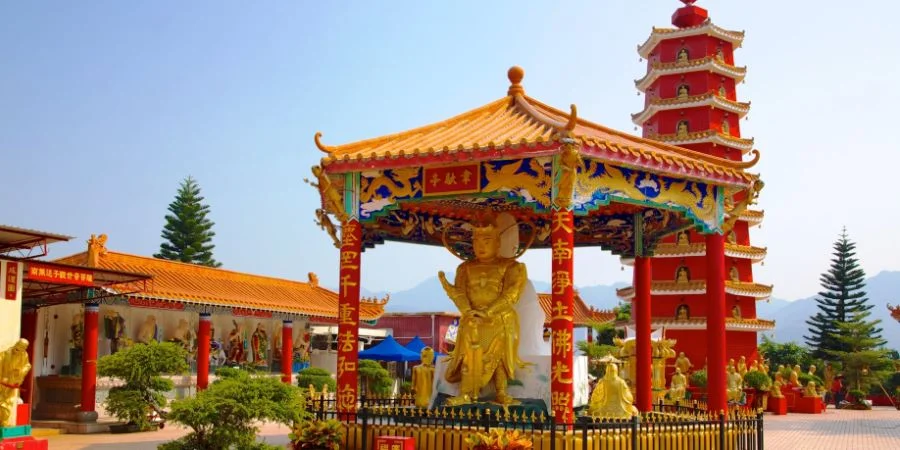 Ten Thousand Buddhas Monastery Hong Kong